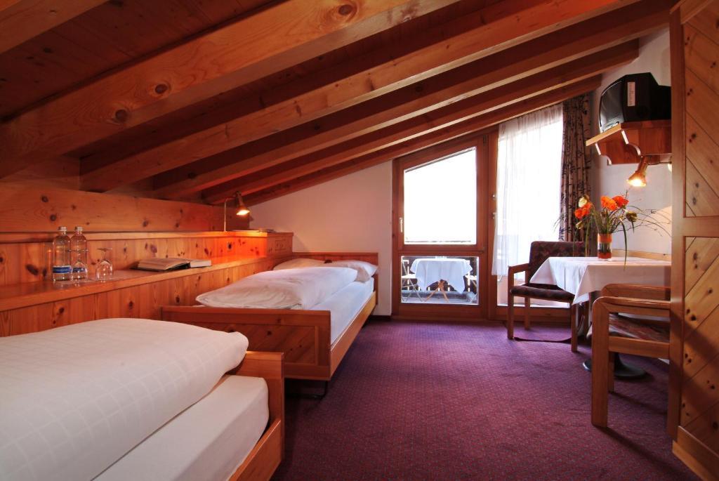 T3 Hotel Mira Val Флимс Екстериор снимка
